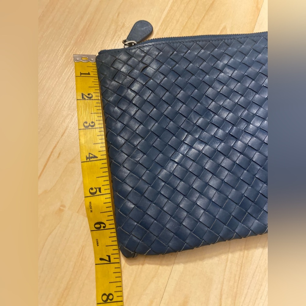Bottega Veneta Blue Woven Clutch - Picture 5 of 16